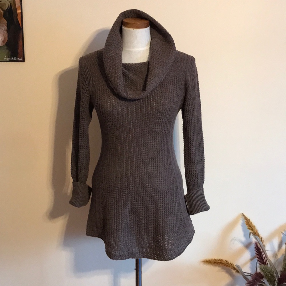 ANGEL OF THE NORTH ROSIE SWEATER